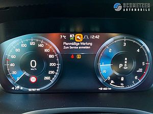 Volvo  +B4+AWD+GT+Cross Country Pro+Keyless+360°Kam.