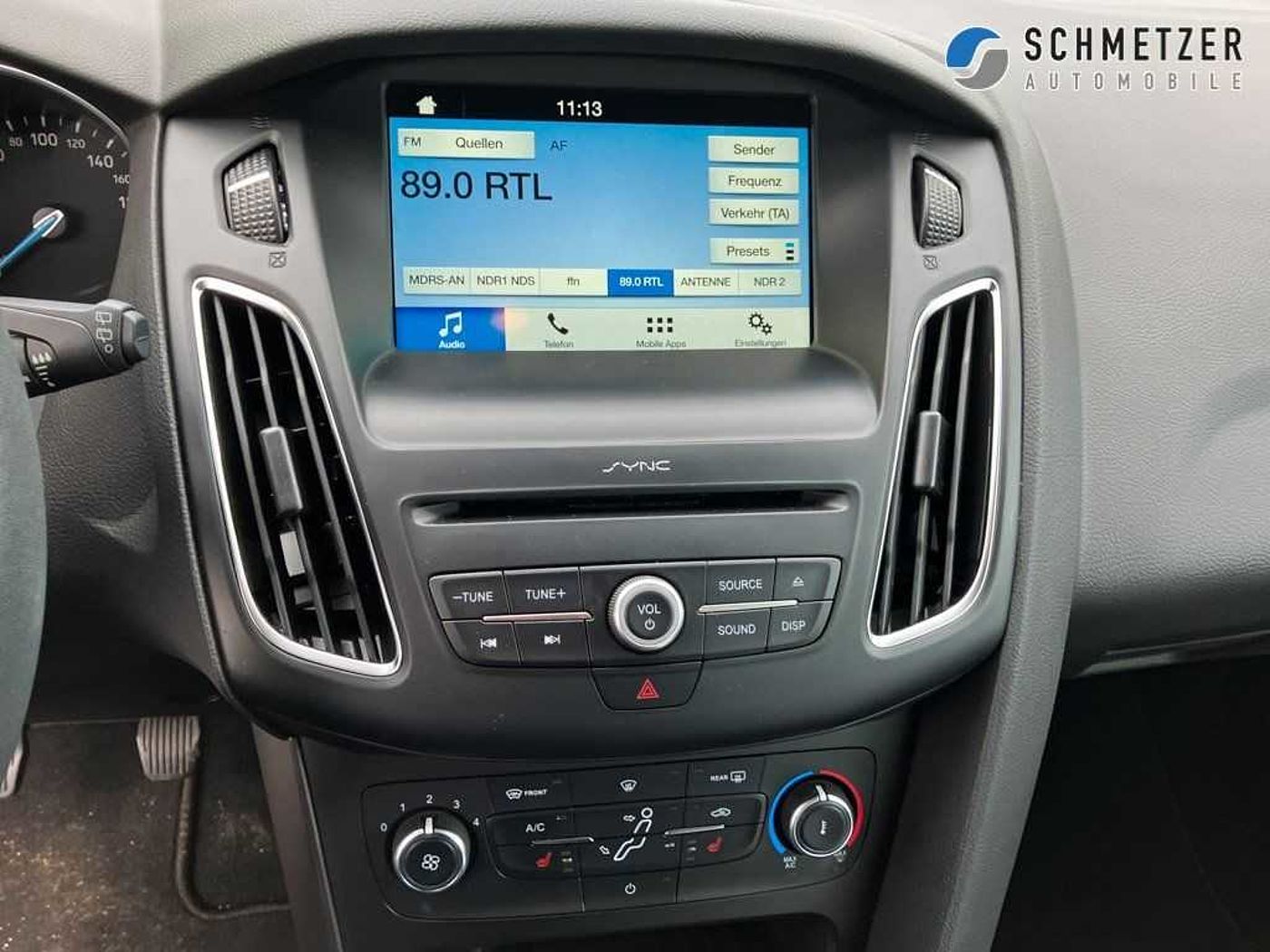 Ford  +Cool&Connect+CarPlay+AHK abn. +PDC H+Klima