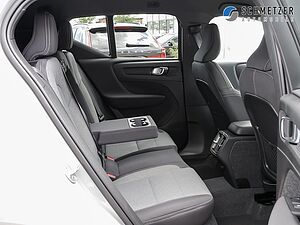 Volvo  T2+Core+Carplay+SHZ+LM+CAM+BLuetoth+EHeckkl+