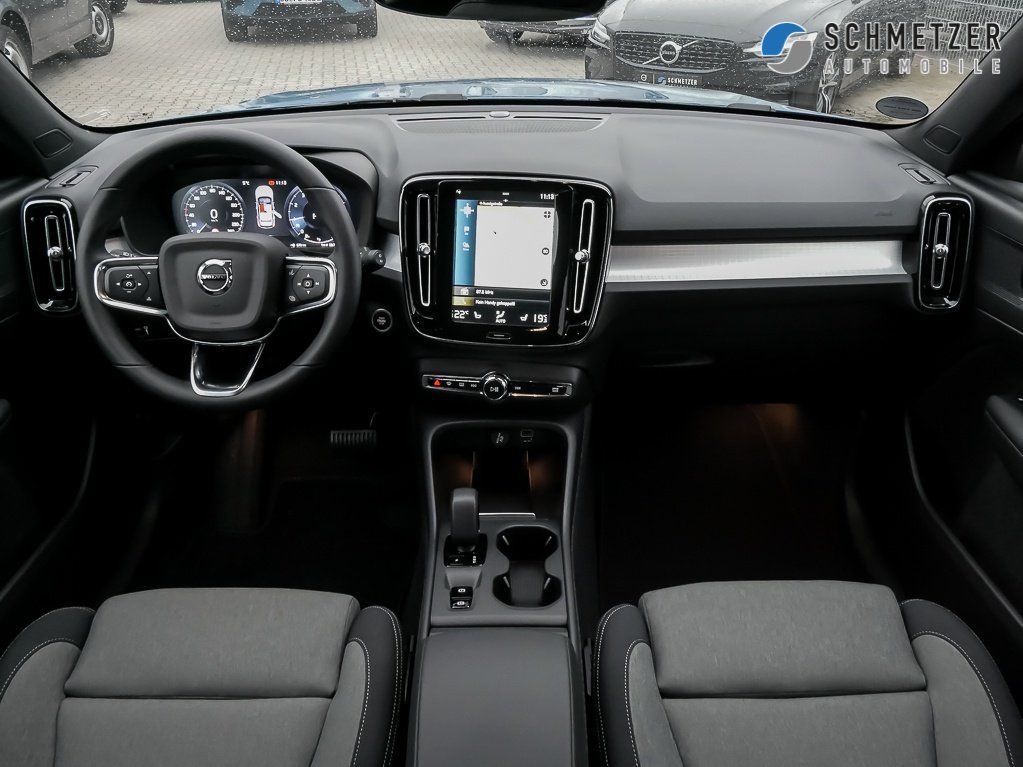 Volvo  +T2+Benzin+Core+R-Kamera+18'LM+NAVI+SHZ++++