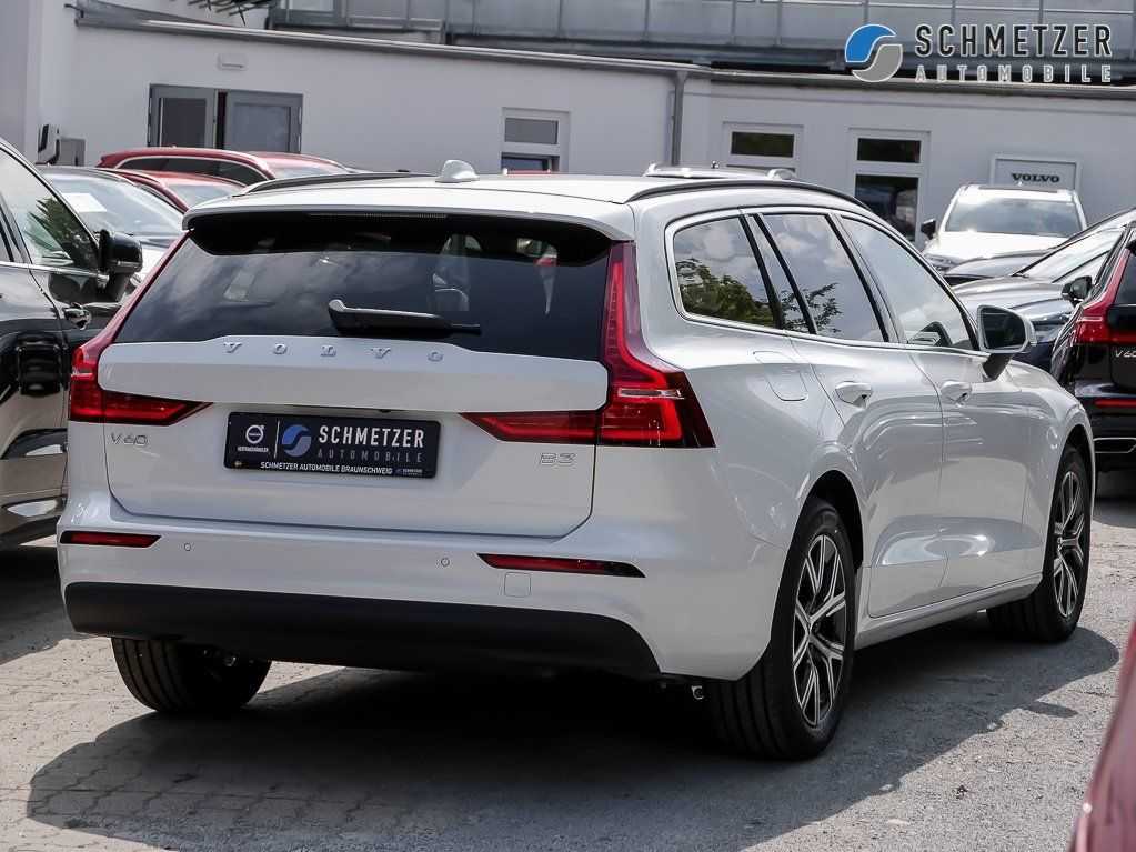 Volvo  +B3+CORE+Benzin+KAMERA+BLUETOOTH+NAVI+SHZ+LM+