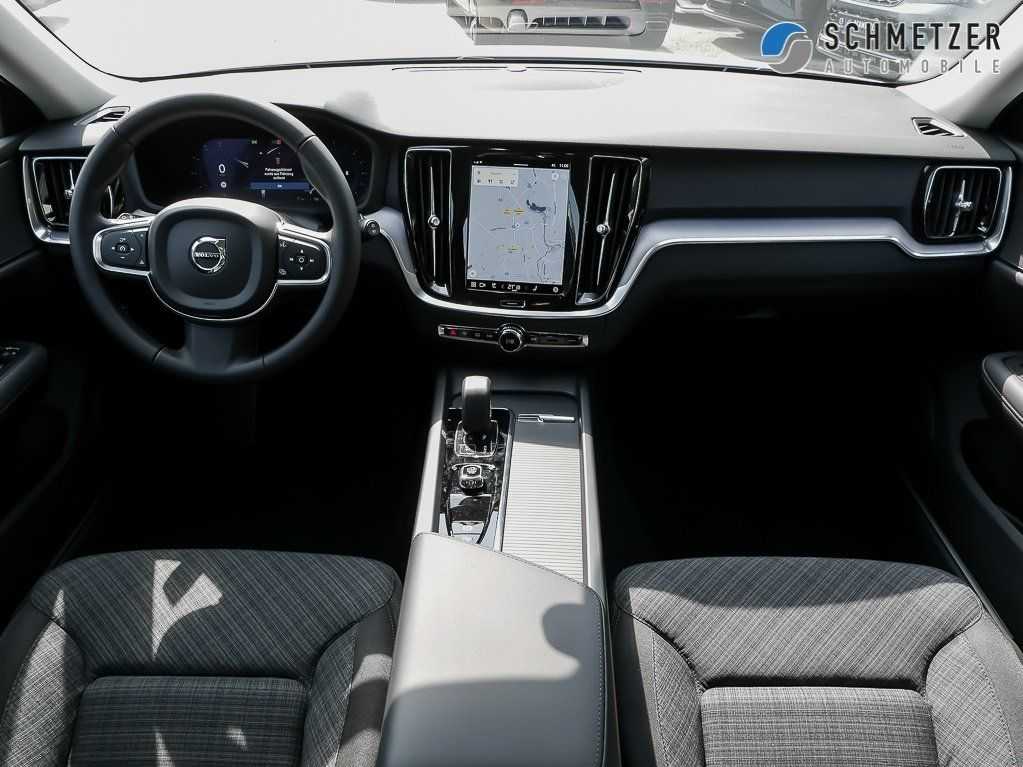 Volvo  +B3+CORE+Benzin+KAMERA+BLUETOOTH+NAVI+SHZ+LM+